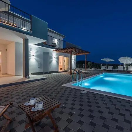 Villa Dalmacija V *